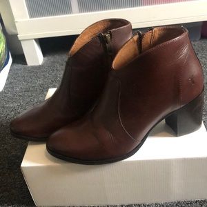 Frye Ankle boots